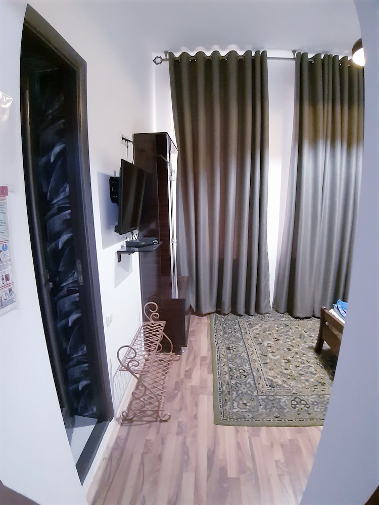 Single Room, Private Bathroom