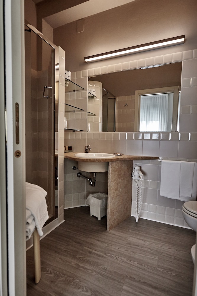 Junior Suite Gold photo 2