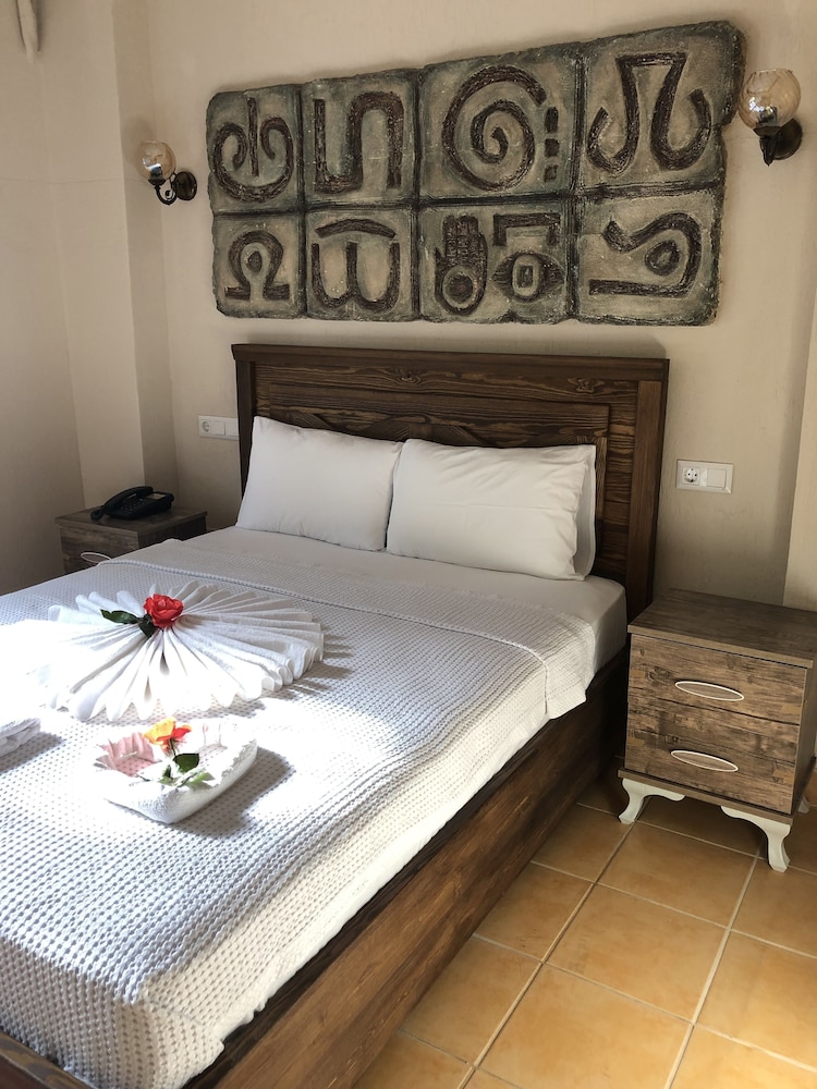 Suite Room - Photo 4