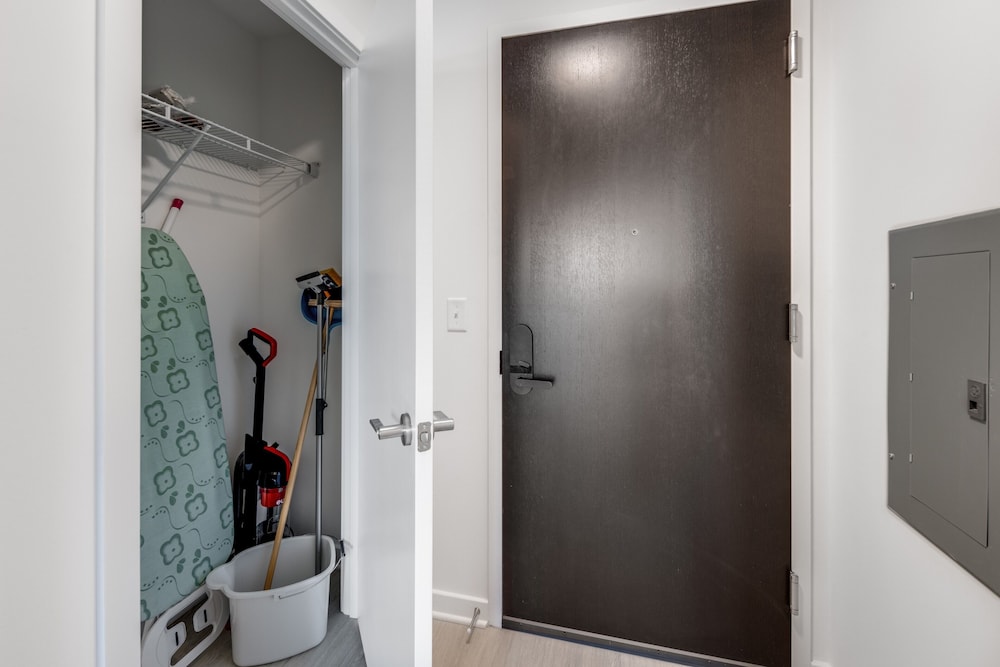 Luxury Apartment, 1 Bedroom, Balcony (Room décor/layout/colors vary by unit) - Photo 13