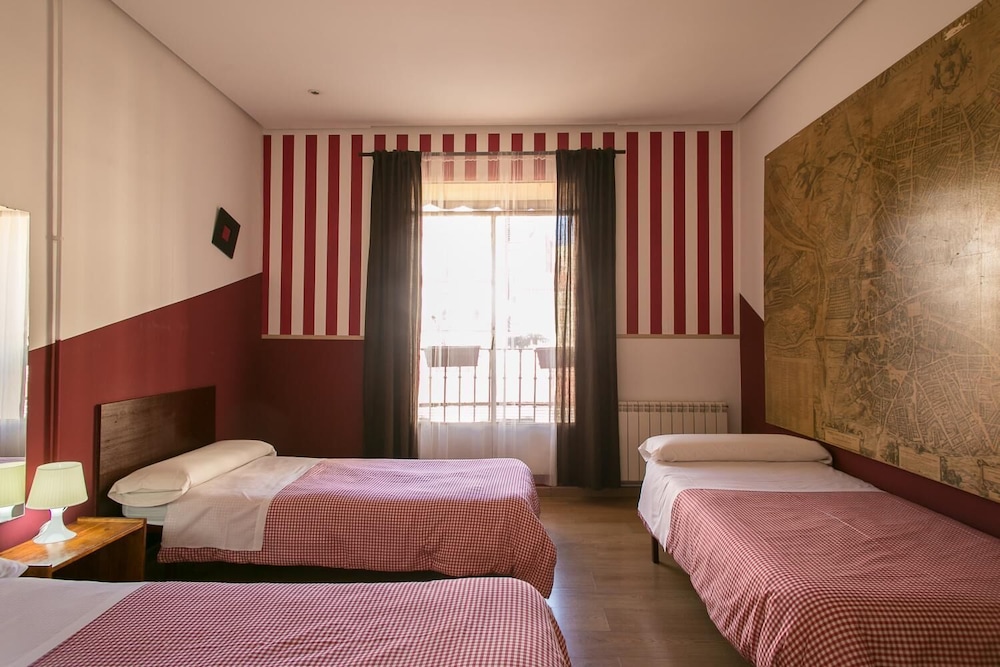 Triple Room, Shared Bathroom
