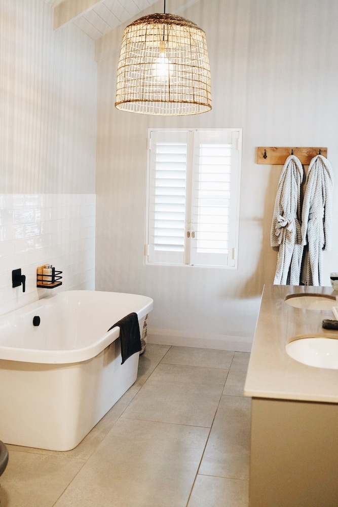 Deluxe Suite, 1 Bedroom, Ensuite, Sea View photo 3