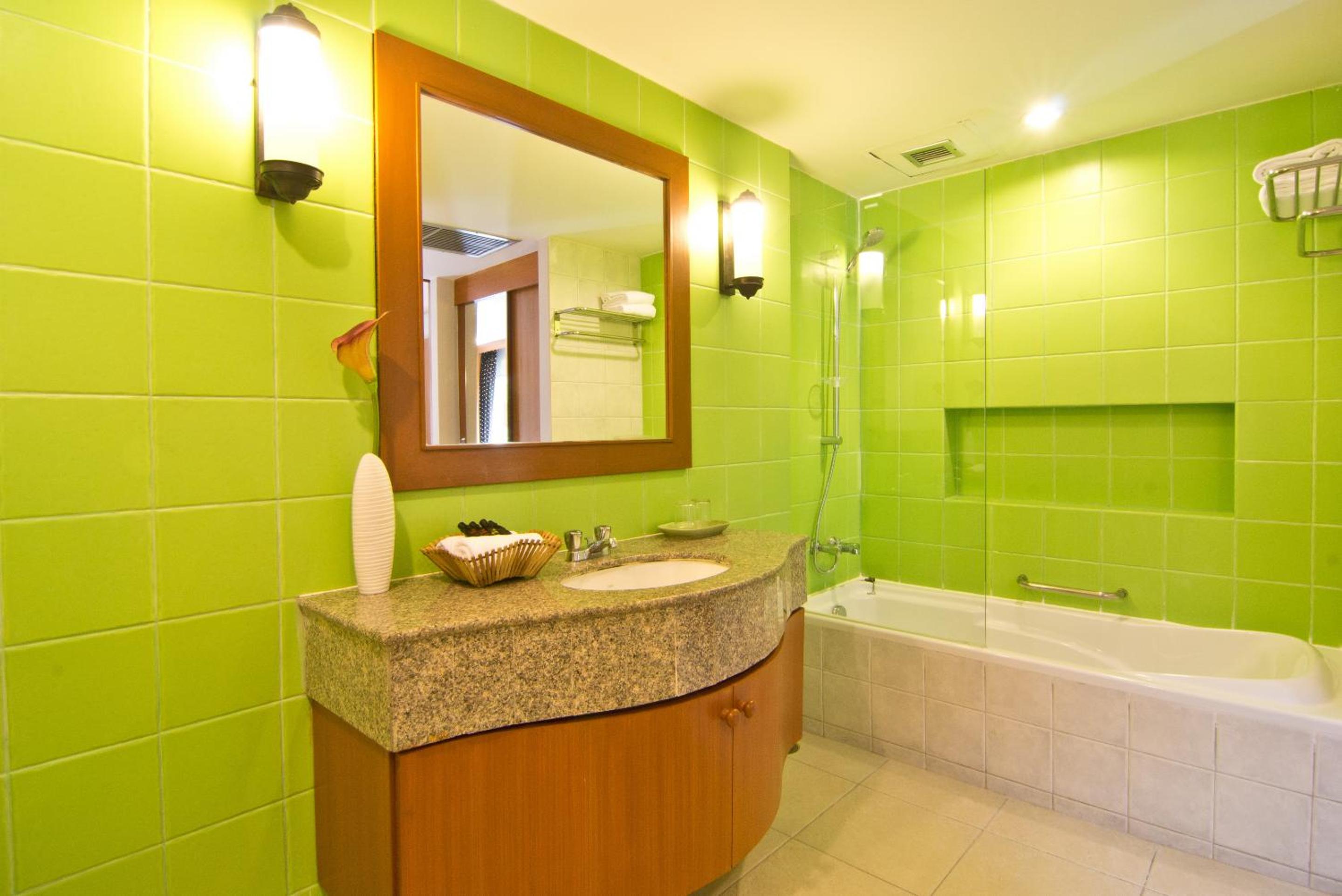 Suite with Garden View - Photo 6