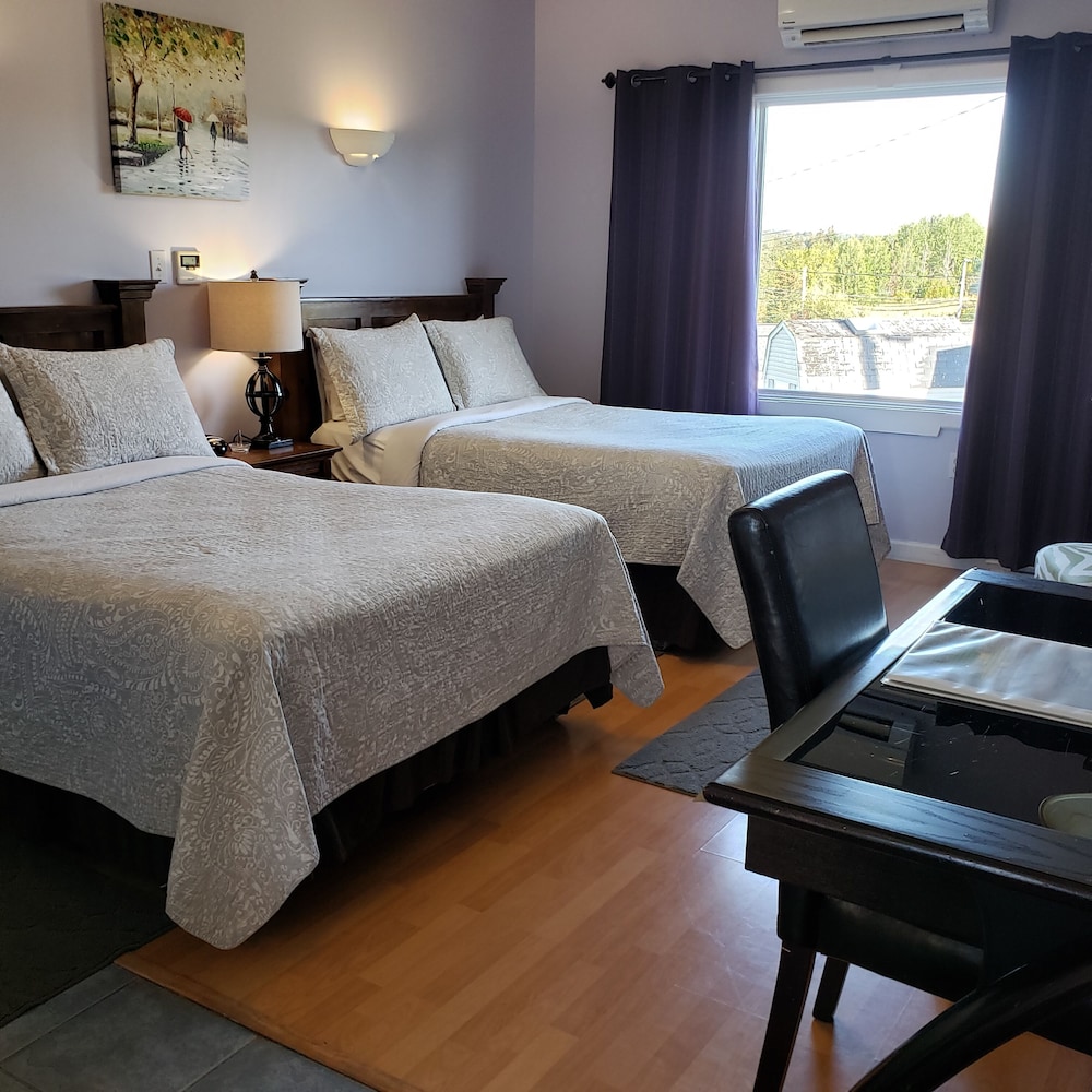 Superior Studio Suite, 2 Double Beds, Accessible, Valley View
