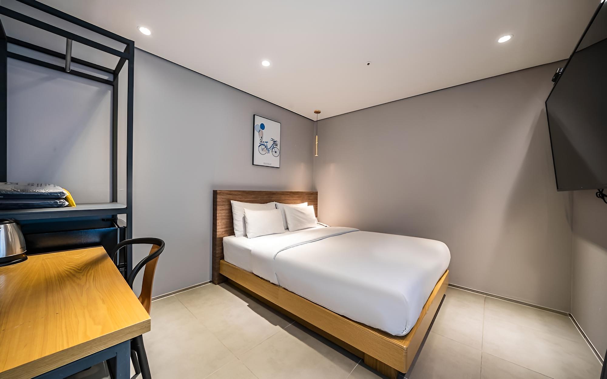 Room (Standard (Breakfast Service 1 Double ) - Photo 4