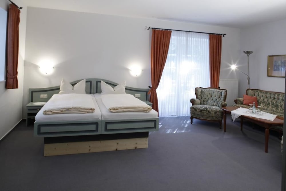 Junior Suite (Deluxe) photo 1