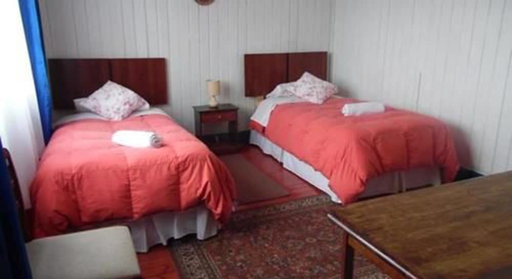 Basic Double Room, 2 Twin Beds, Non Smoking photo 1