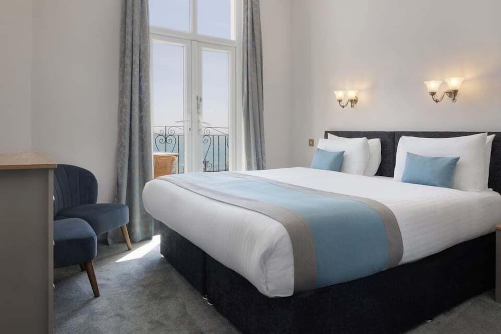 Double Room, 1 King Bed, Sea View (Shared Balcony)
