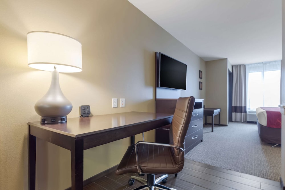 Comfort Suites and Conference Center