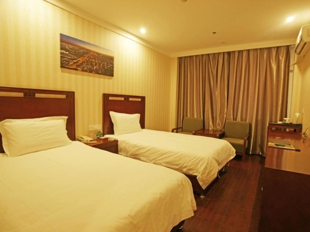 Standard Twin Room photo 2