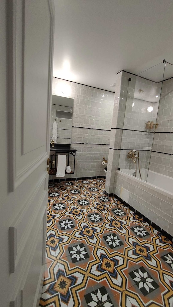 Classic Twin Room - Photo 3