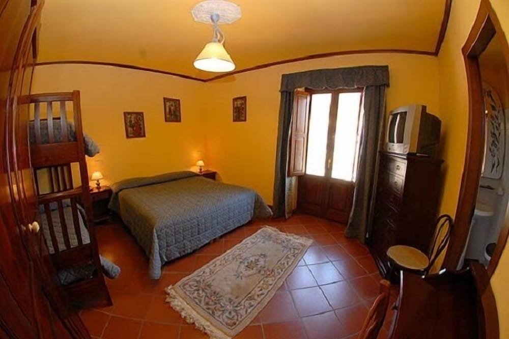 Quadruple Room photo 2