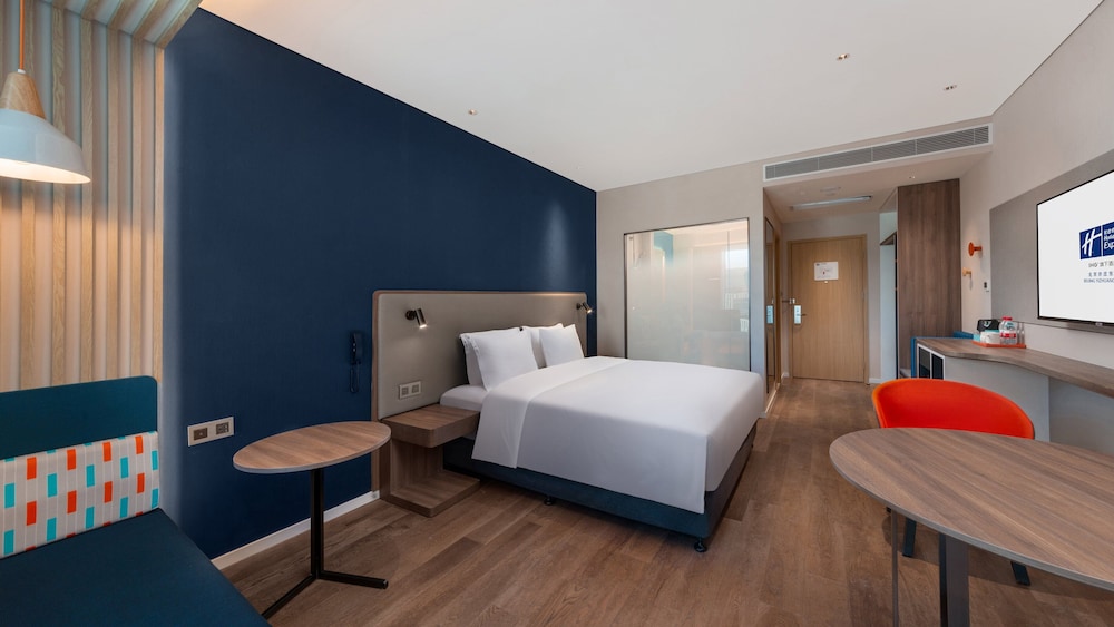 Standard Room, 1 King Bed, Accessible