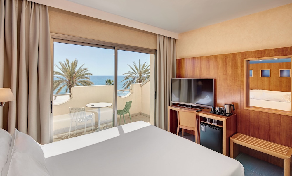 Superior Double Room, Balcony, Sea View - Photo 3
