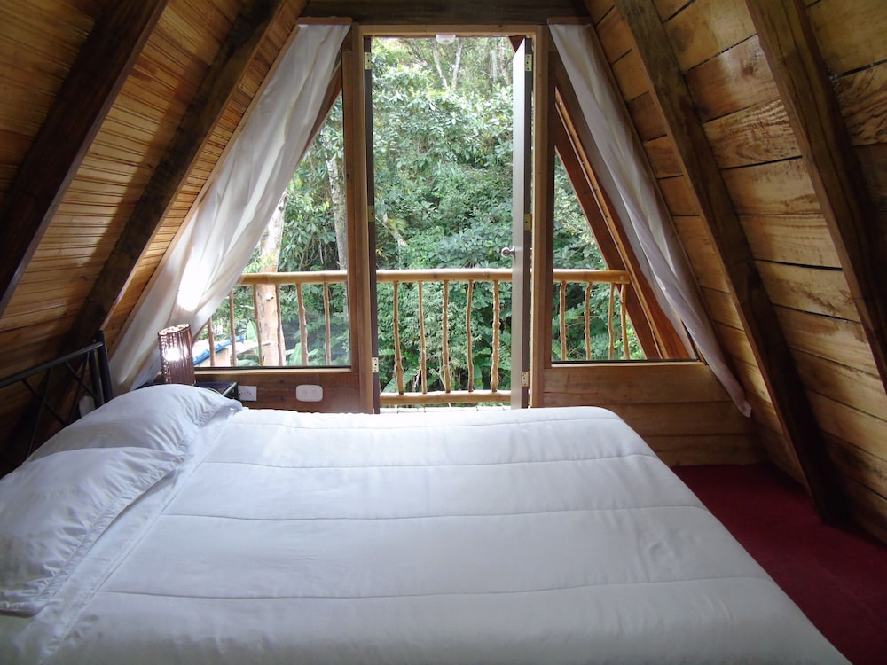 Signature Cabin, 2 Bedrooms, Balcony (101) photo 1