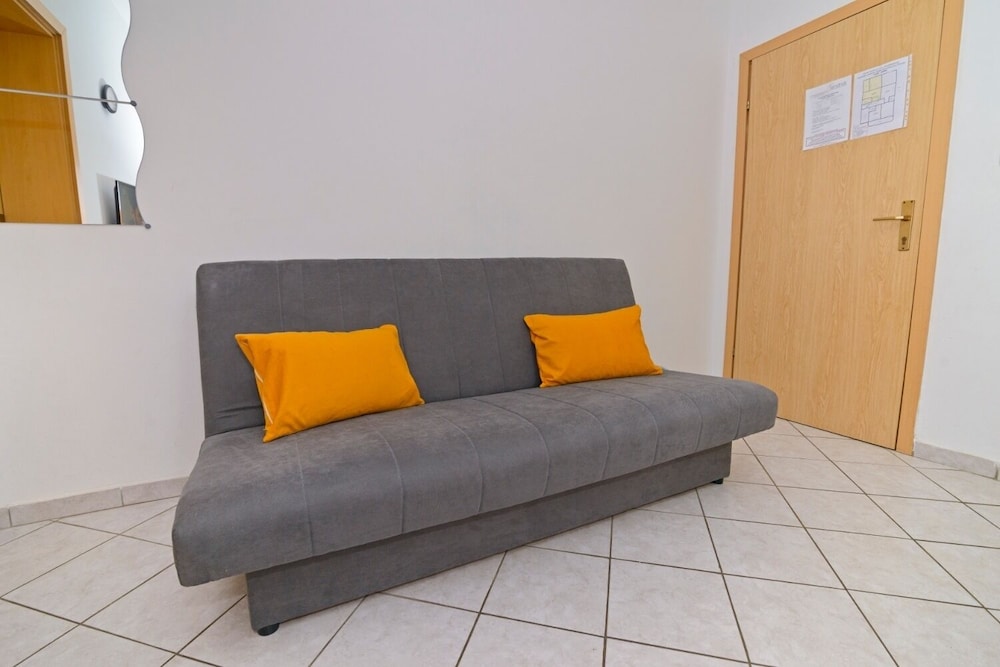 Apartment (Zora - Garden Terrace And Grill - A4() photo 3