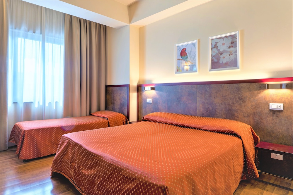 Triple Room, 1 Bedroom, Ensuite - Photo 1