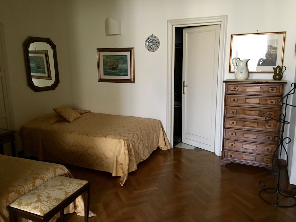 Romantic Suite, Ensuite, City View photo 3