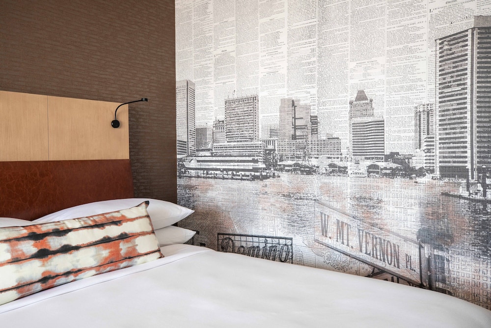 Room, 1 King Bed with Sofa bed, City View - Photo 5