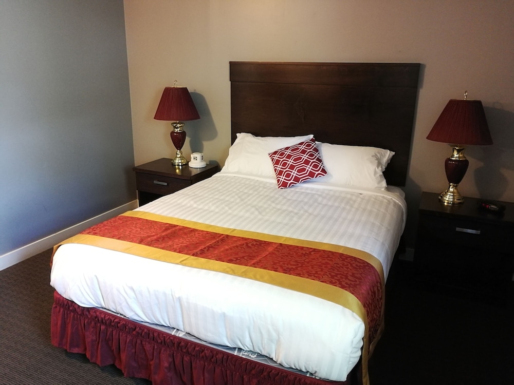 Standard Room, 1 Queen Bed