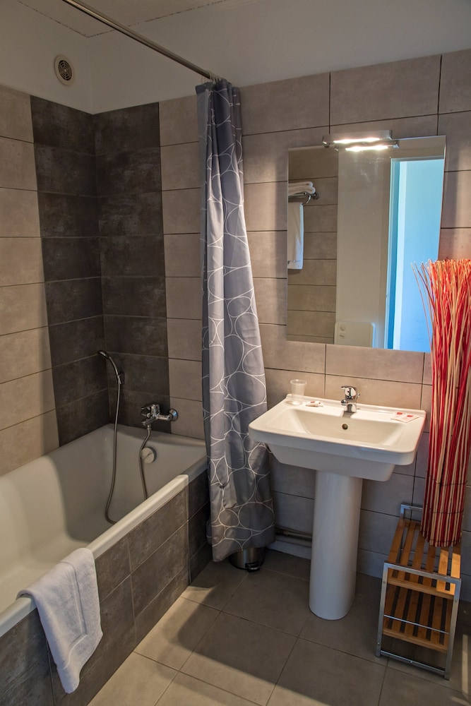 Superior Triple Room, Balcony photo 2