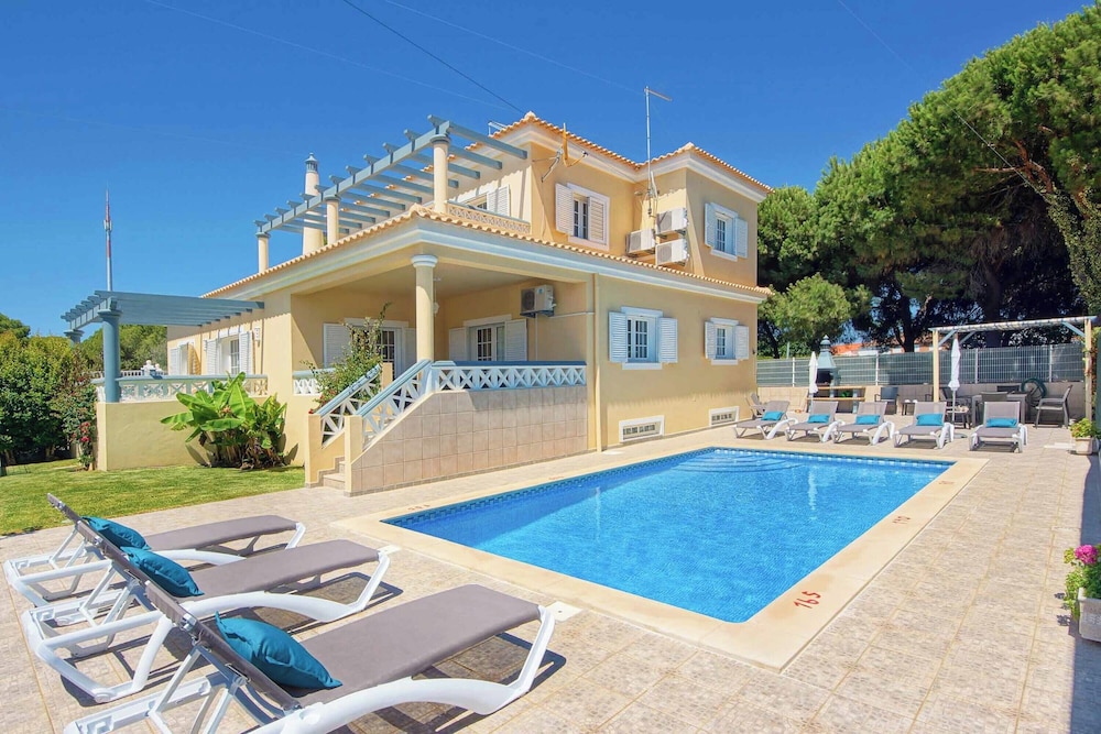 Villa (5 Bedrooms)