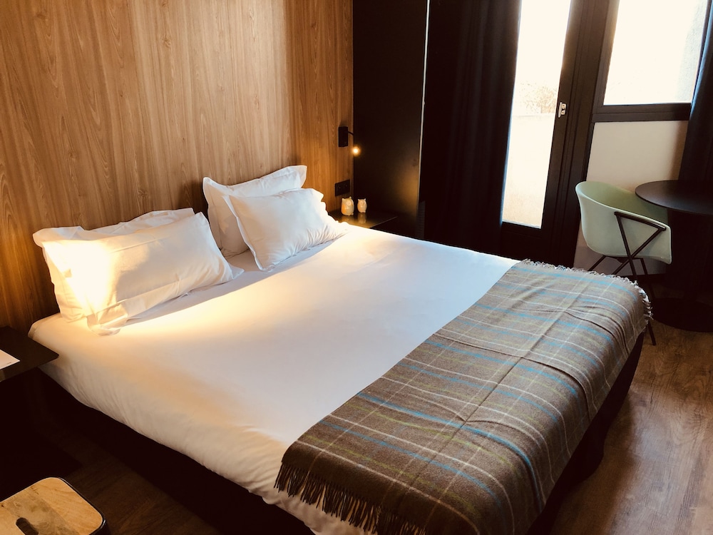 Executive Room, 1 Queen Bed, Non Smoking - Photo 15
