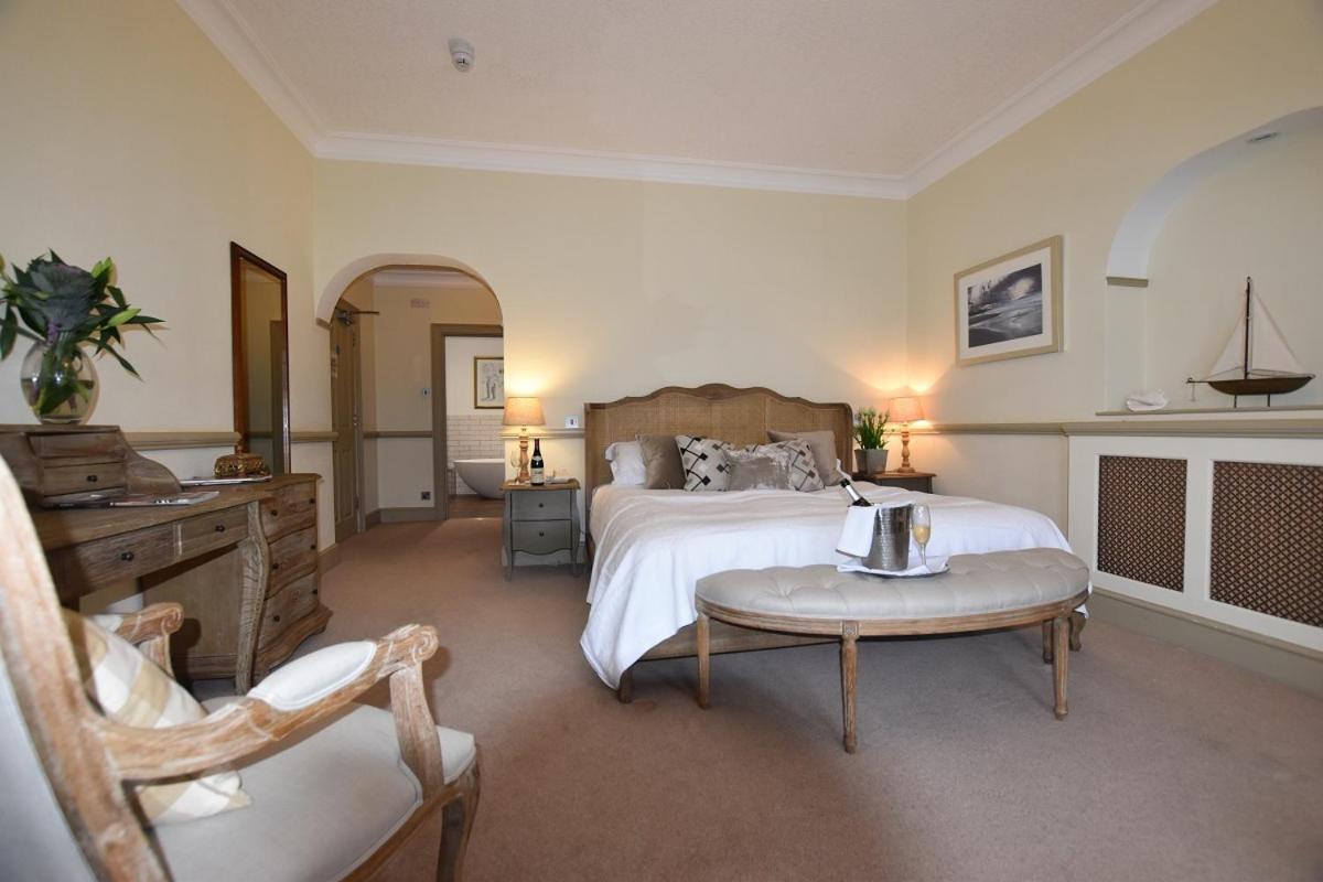 Deluxe Suite Bay Room photo 1