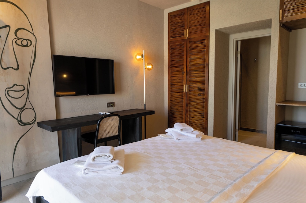 Deluxe Room, Garden View