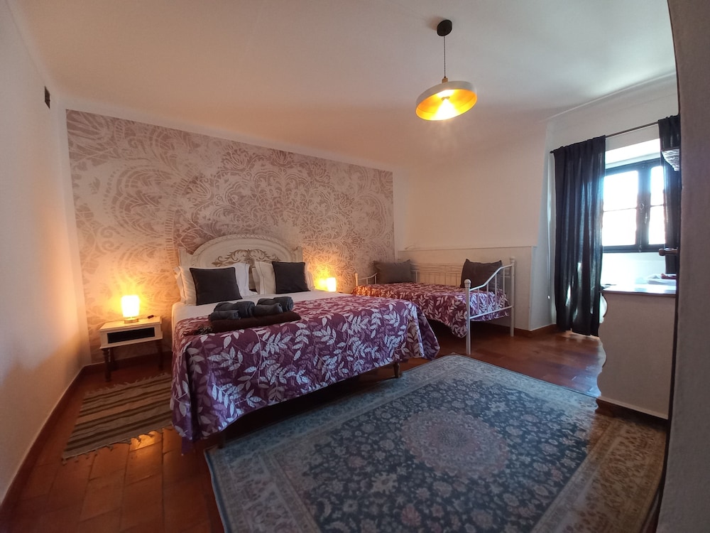 Quarto Familiar Triplo, 1 Cama Queen, Não Fumador, Vista para a Cidade