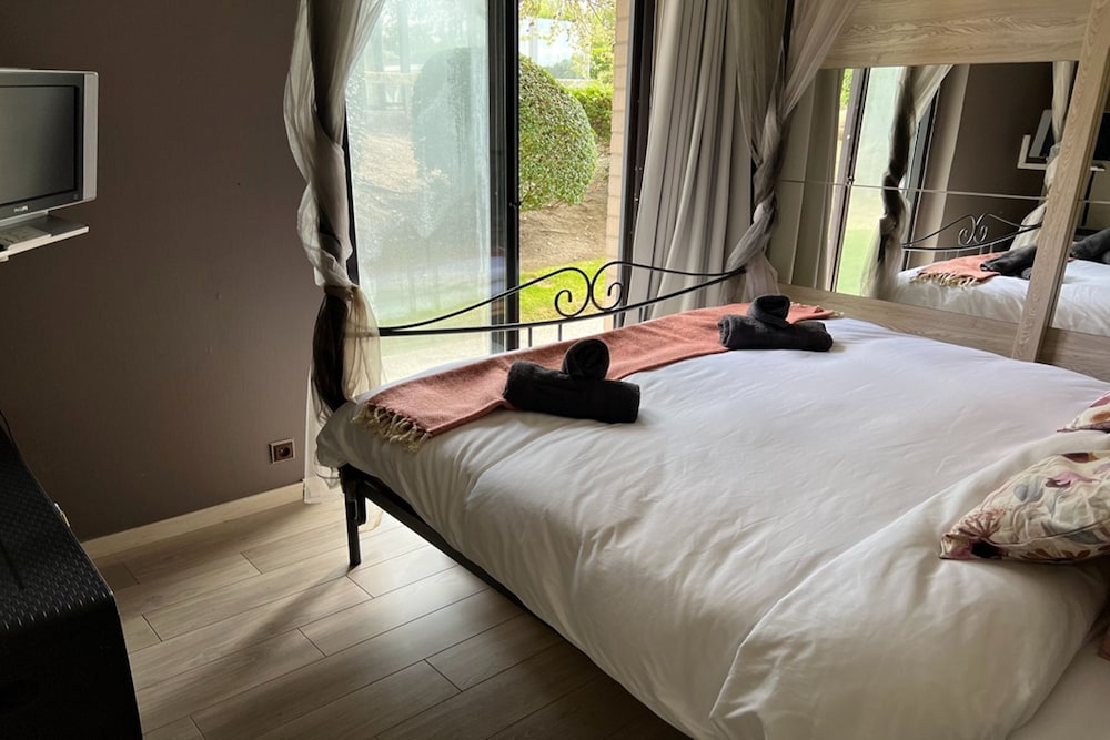 Family Apartment, 1 Bedroom, Sea Facing (Ster Der Zee On Sea Shore)