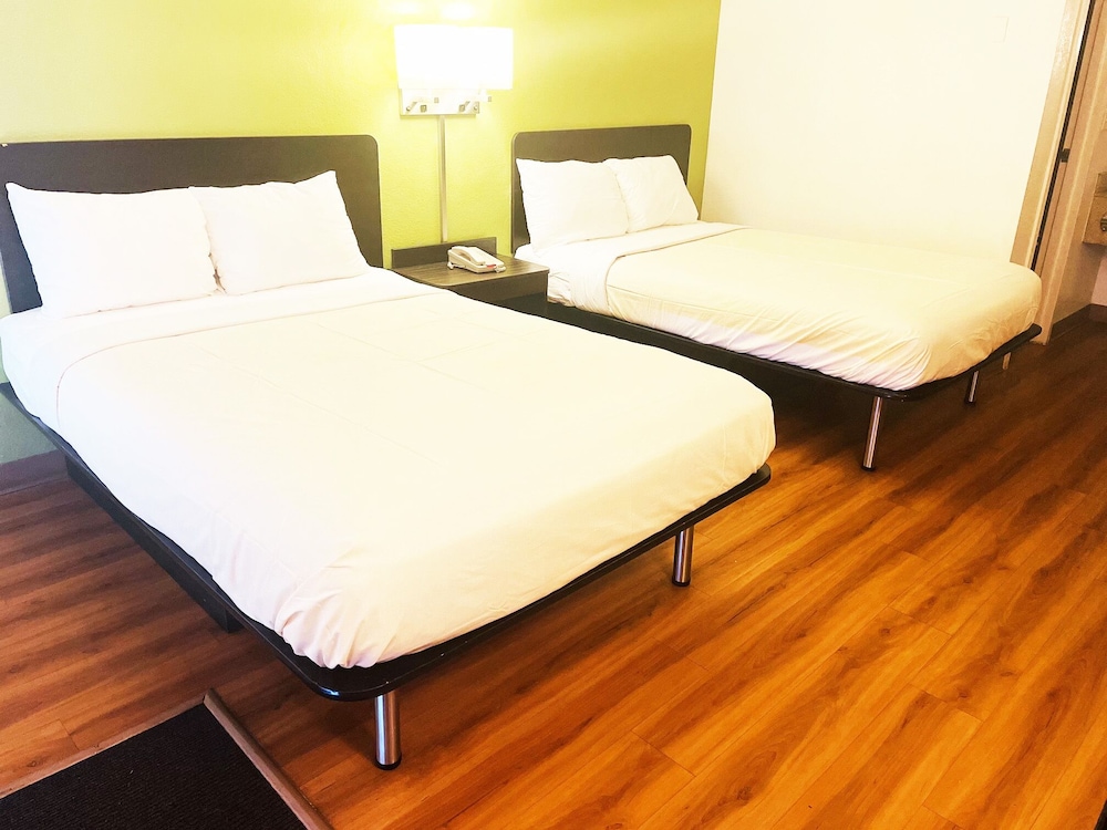 Standard Double Room, 2 Bedrooms, Smoking photo 2