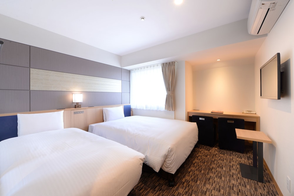 Economy Twin Room, Non Smoking photo 1