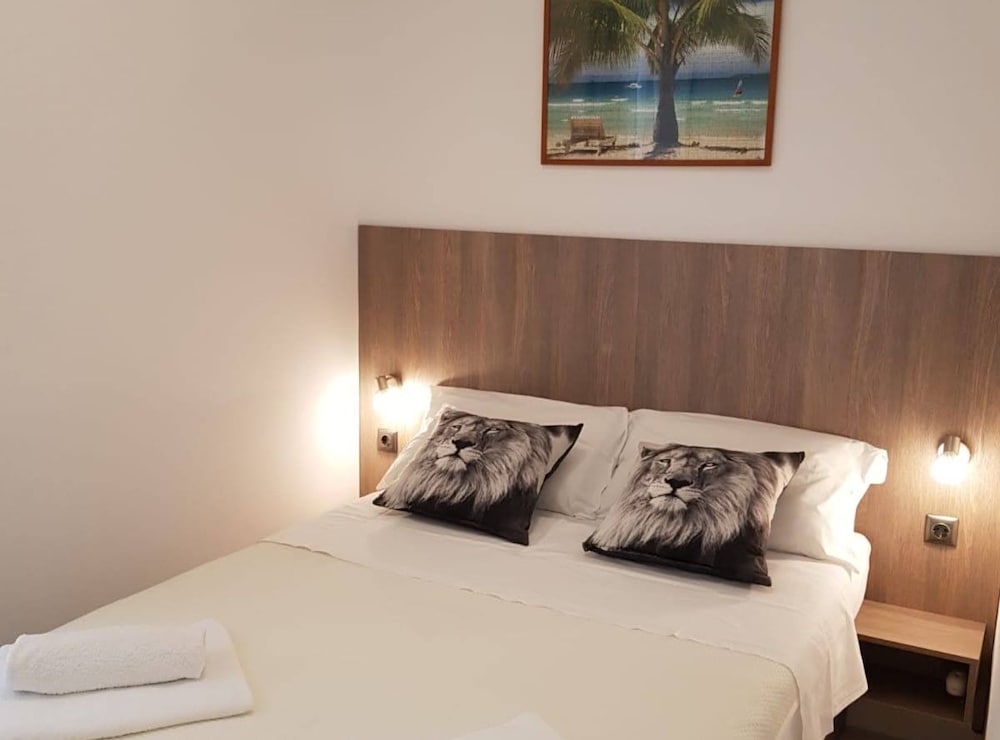 Apartment (Two-Bedroom Apartment With Sea View)