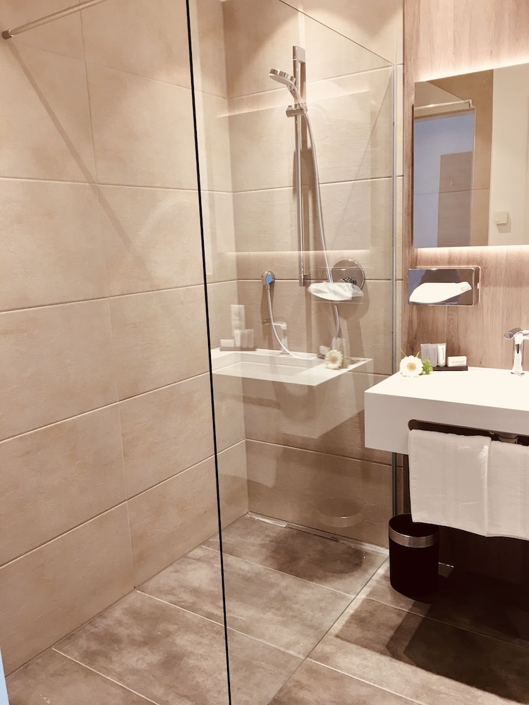 Standard Double Room Single Use photo 2