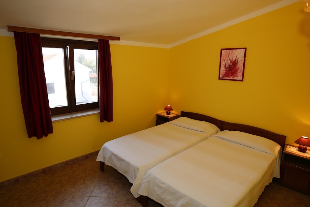 Apartment, 2 Bedrooms, Balcony, Sea View