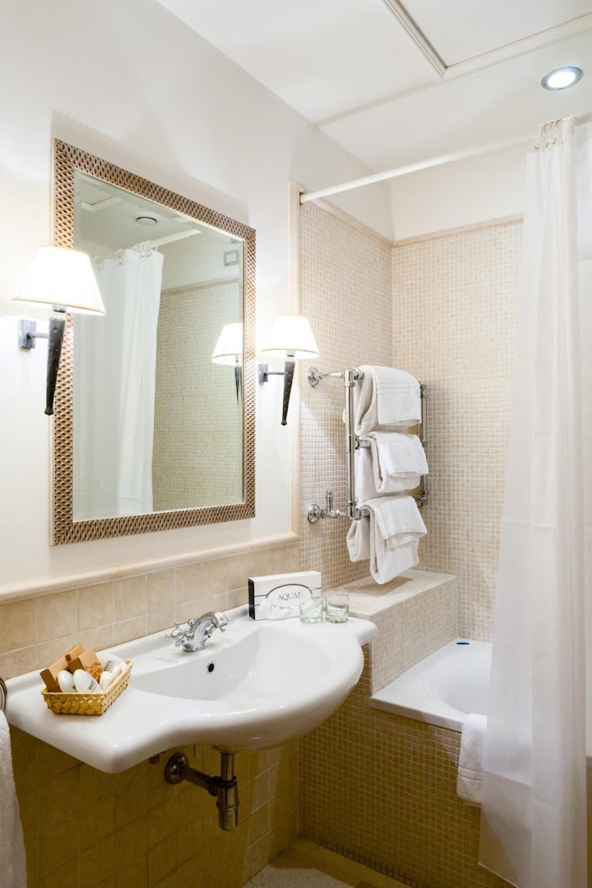 Quadruple Room photo 2
