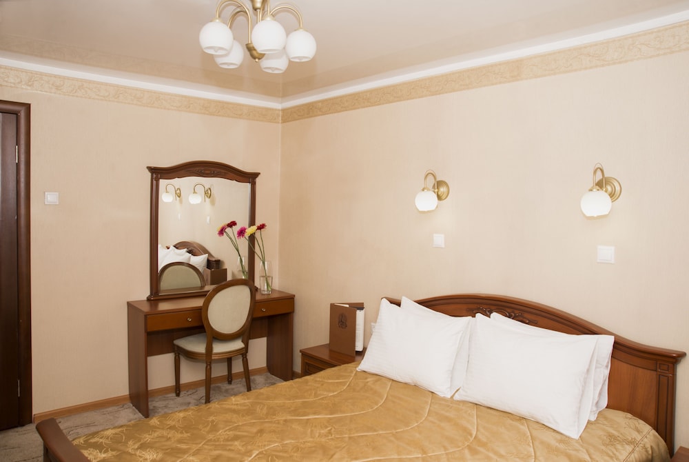 Deluxe Suite