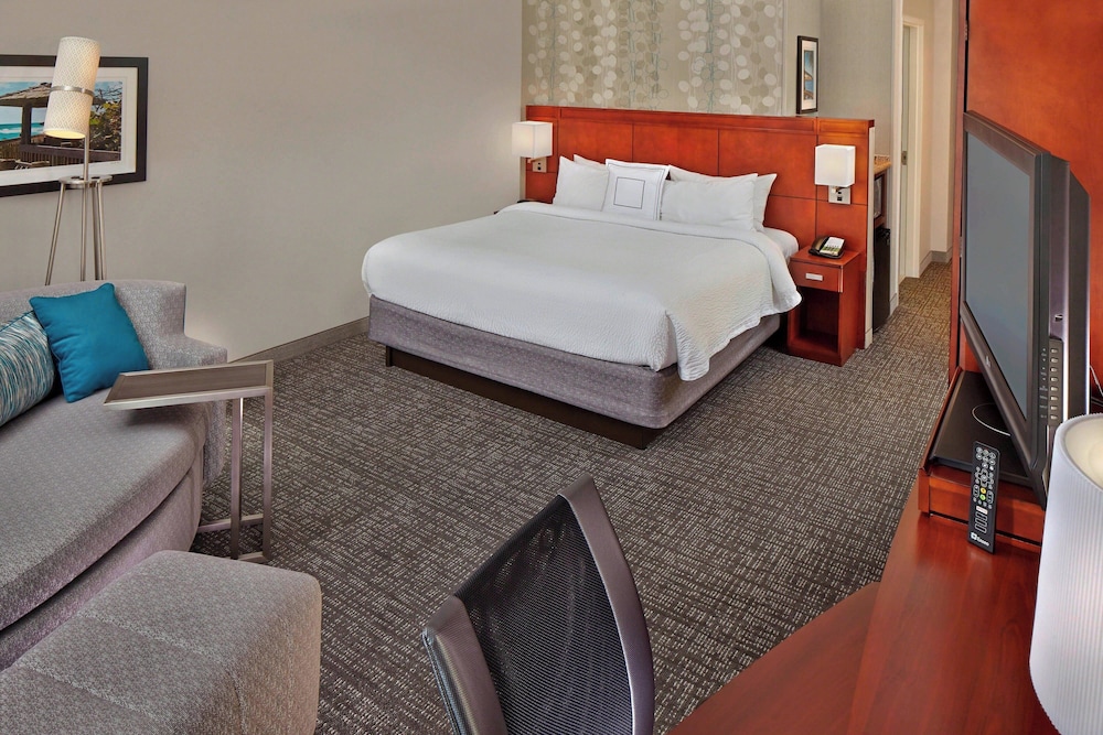 Room - Photo 2
