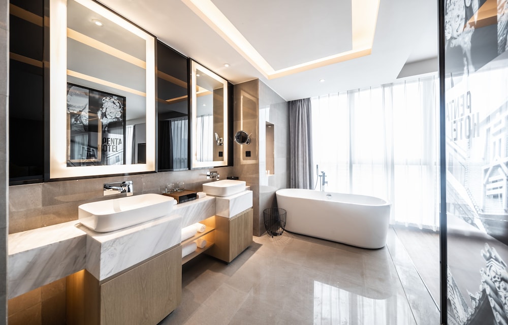 Standard Suite
