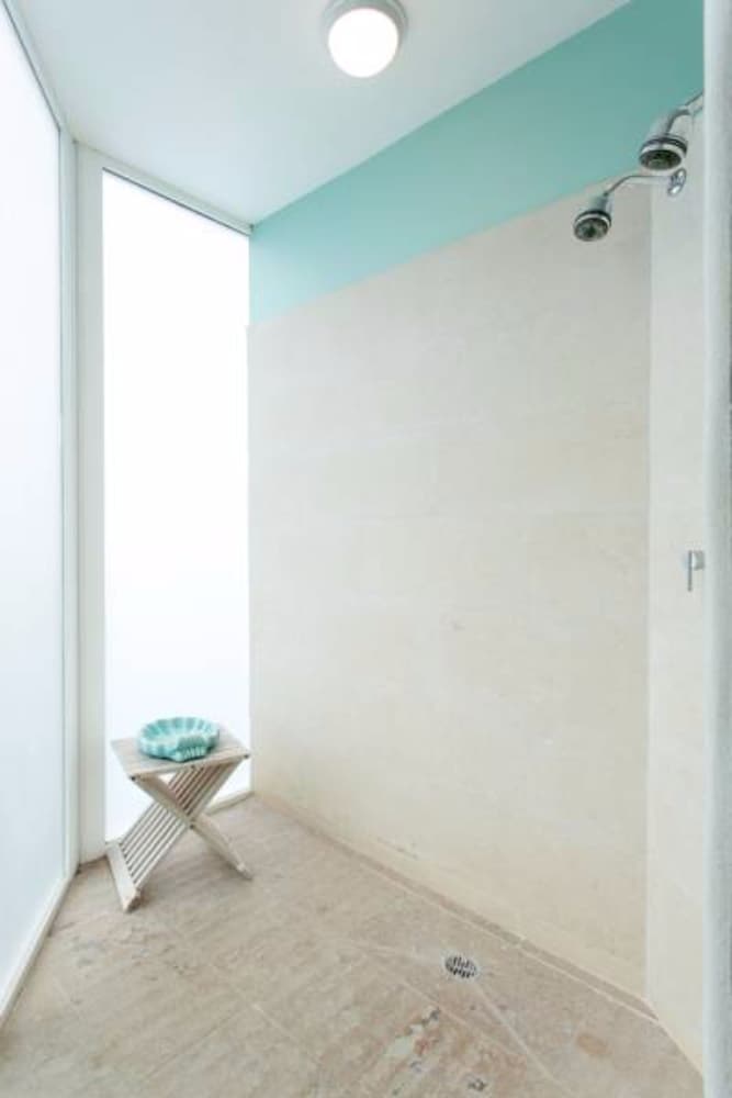 Deluxe Condo, Pool Access, Garden Area photo 3