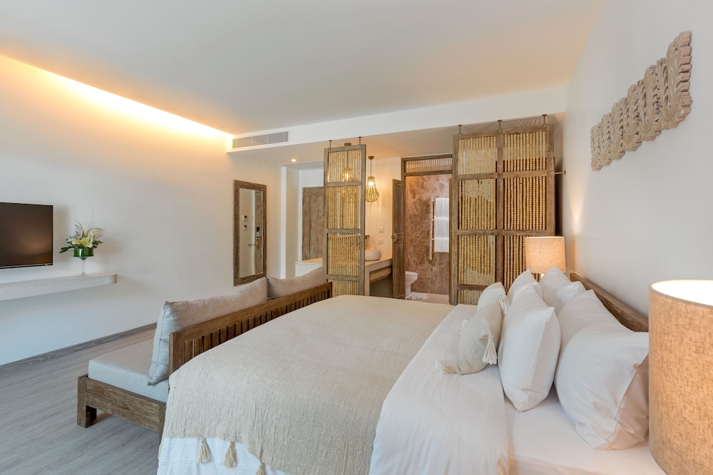 Deluxe Room - Photo 4