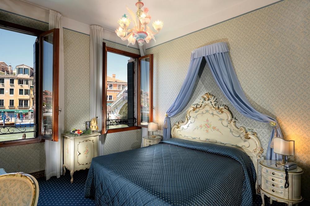 Double or Twin Room, Canal View