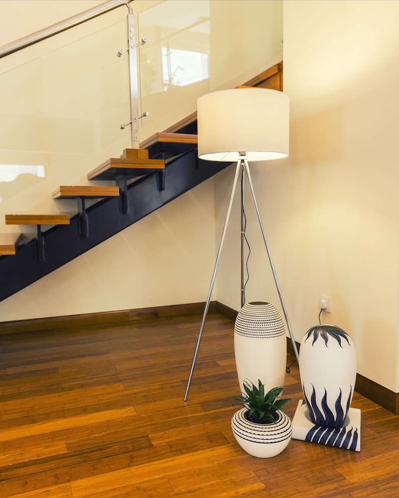 Duplex One Bedroom Apartment - Photo 6