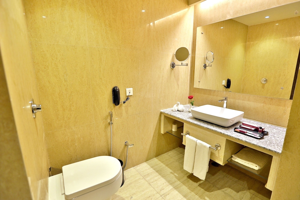 Premium Room With Private Balcony - Photo 6