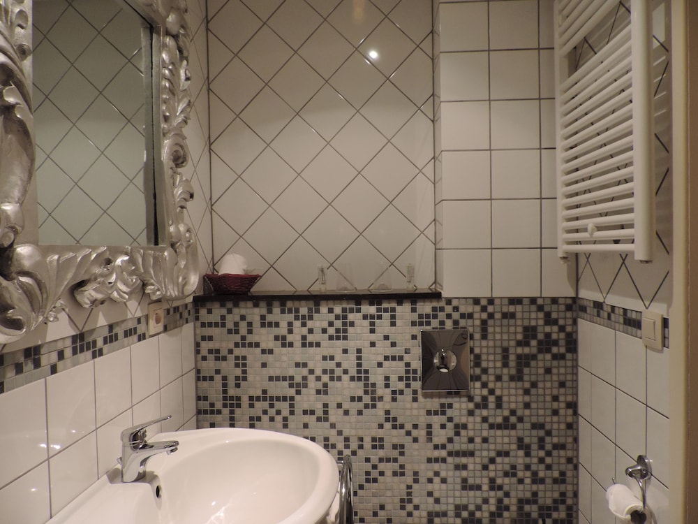 Comfort Suite photo 3
