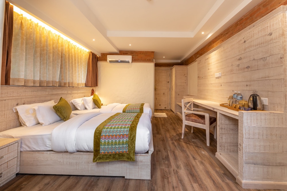 Deluxe Yoga Shared Room (Same Gender Double Room) photo 3