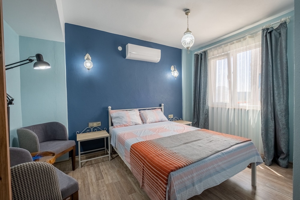 Economy Double Room photo 1