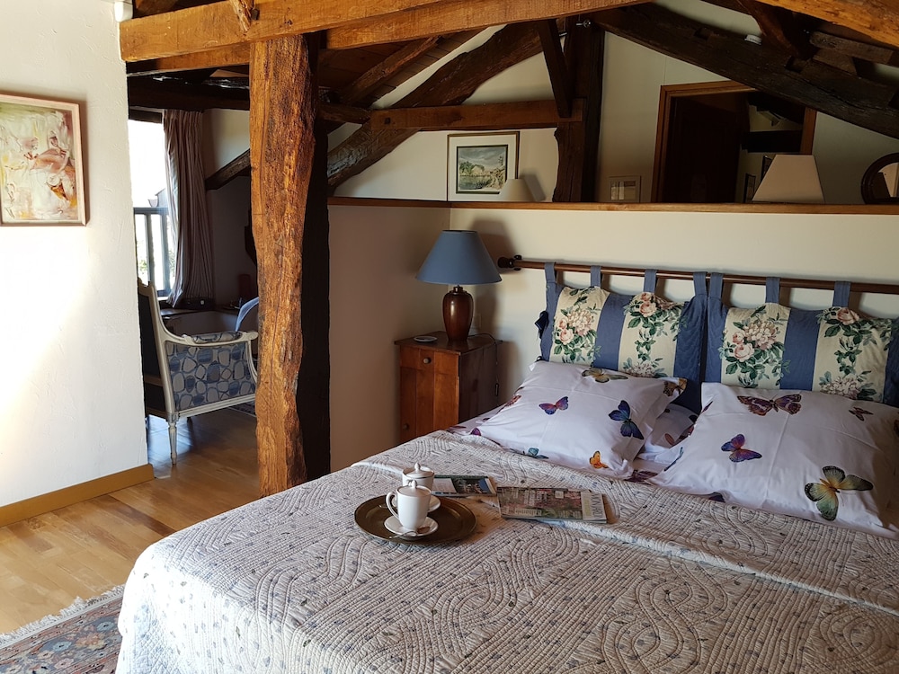 Family Double Room, 1 Queen Bed, Non Smoking, Pool View