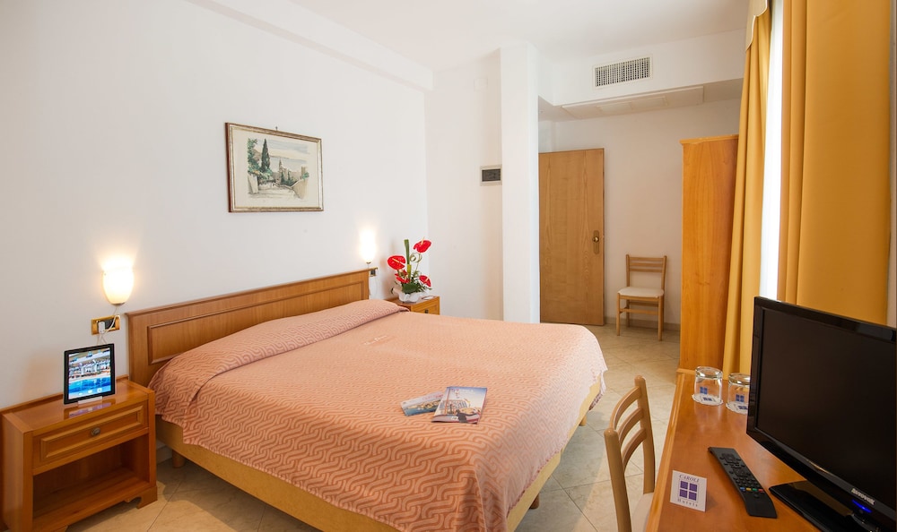 Economy Room, 1 Bedroom, Private Bathroom photo 3